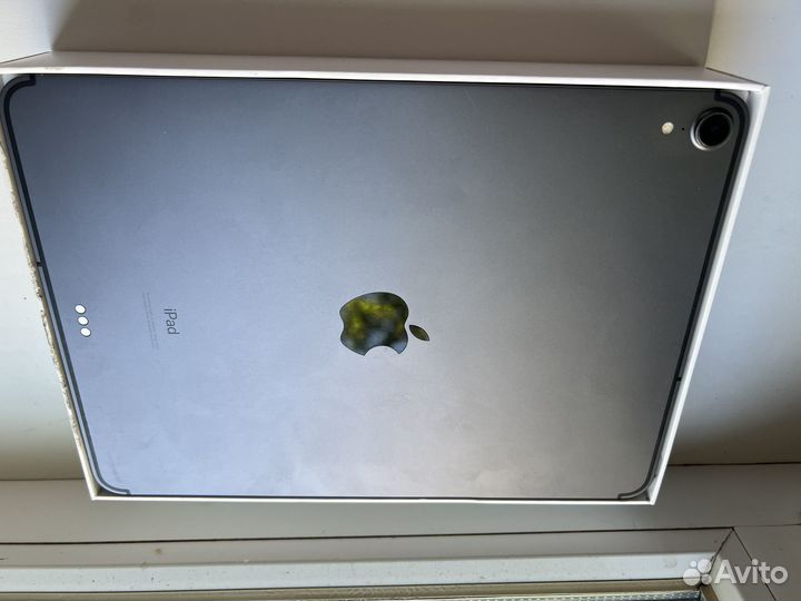 iPad pro 11 2018 64gb с симкой