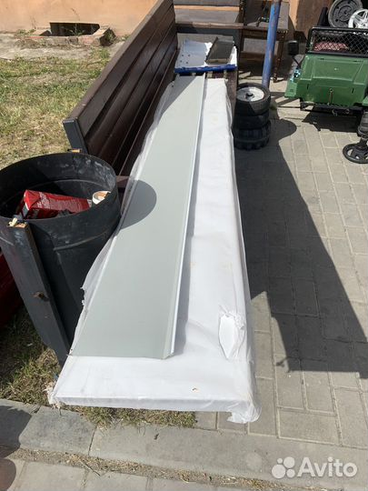 Подоконник пластиковый отлив металл