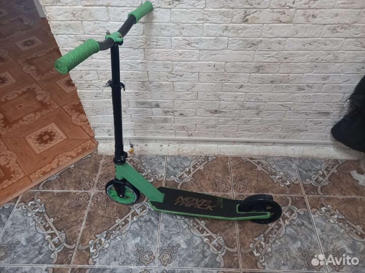 Самокат детский с большими колесами
