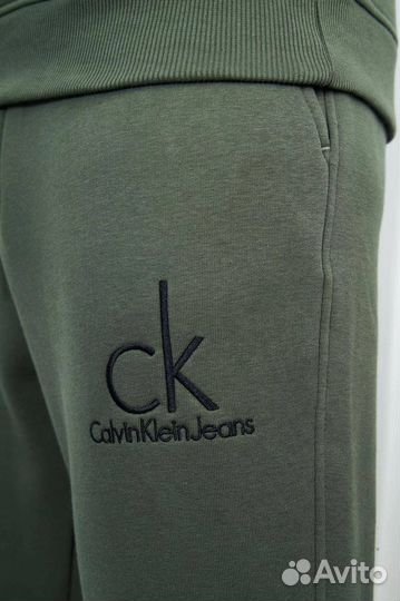 Calvin klein костюм