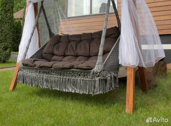 Пошив подушек для мебели и качелей (садовая)