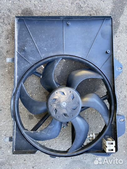 Диффузор радиатора Peugeot 207 WC WK