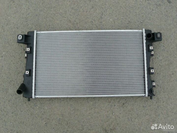 Радиатор Alfa Romeo 159