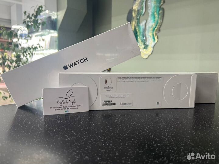 Умные часы Apple Watch SE 40mm Gold