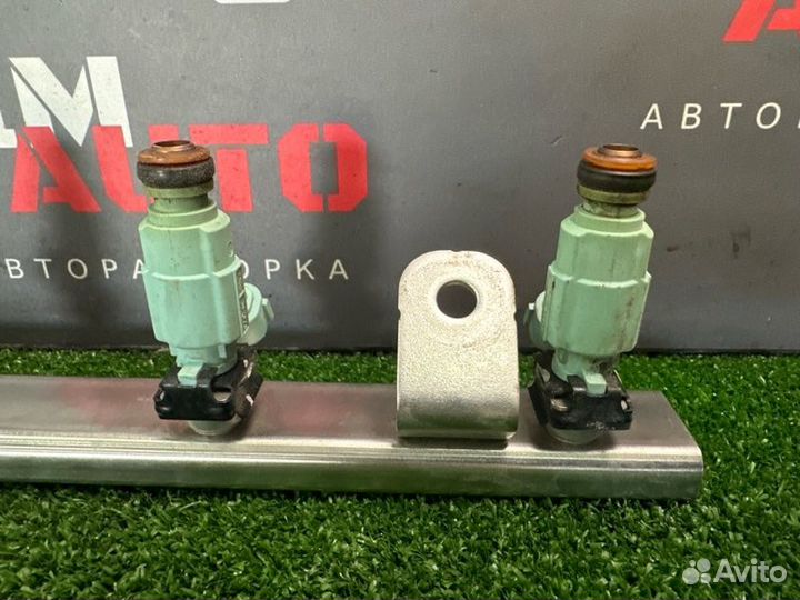 Топливная рейка с форсунками Hyundai Solaris 1 RB