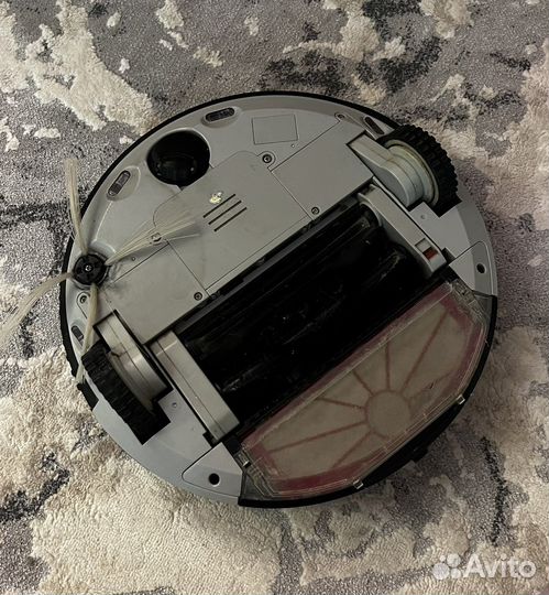 Робот-пылесос XR510F