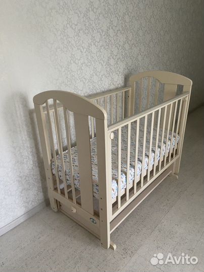 Продам детскую кроватку в отличном состоянии