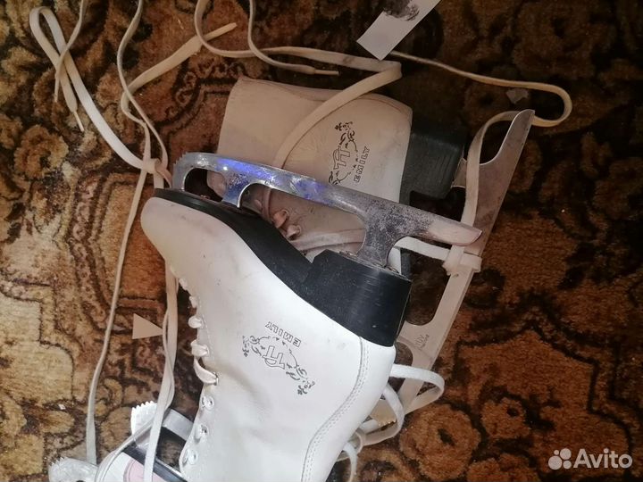 Коньки фигурные