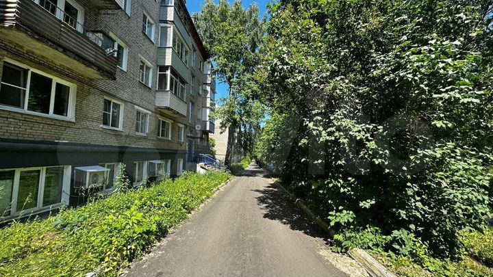 2-к. квартира, 42 м², 1/5 эт.
