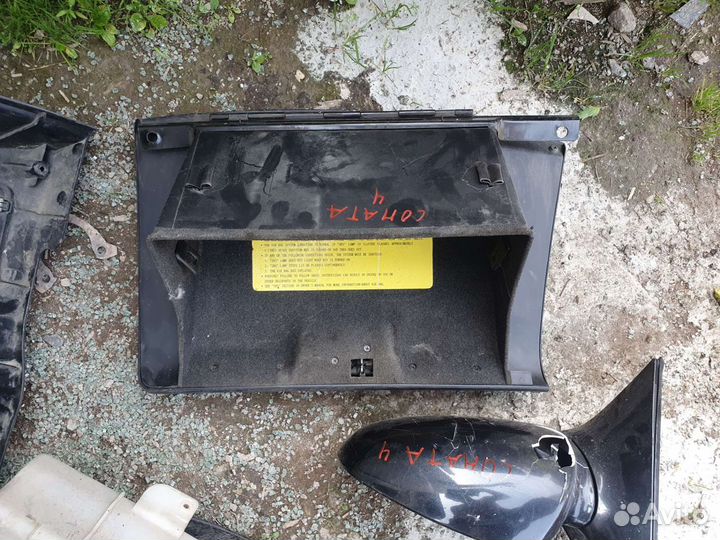 Бардачок крышка Hyundai sonata EF тагаз 4,5