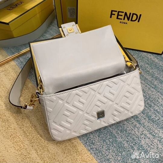 Сумка Fendi Baguette кросс-боди