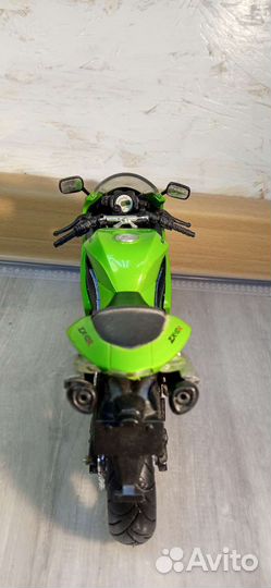 Модель мотоцикла Kawasaki ZX-10R 1/12 1:12