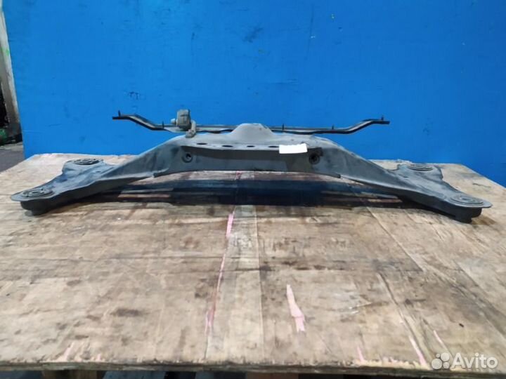 Подрамник задний Toyota Camry V30 2001-2005