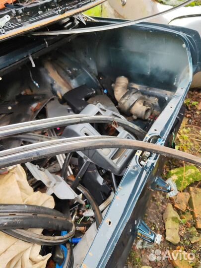 Боковые молдинги toyota crown