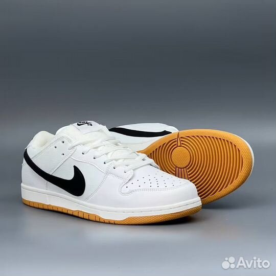 Кроссовки Nike Dank белые (41-44)