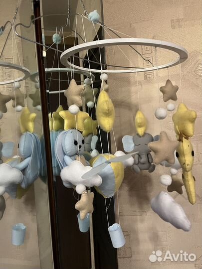 Мобиль (подвеска с фигурками) на кроватку