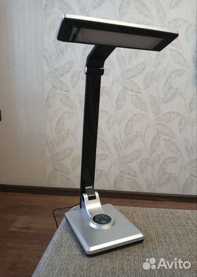 Настольная светодиодная лампа 10 Вт, цвет серебро