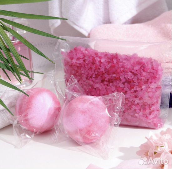 Подарочный набор:Бомбочки,соль для ванны