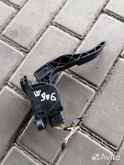 Педаль Газа мерседес Спринтер 906 кузов