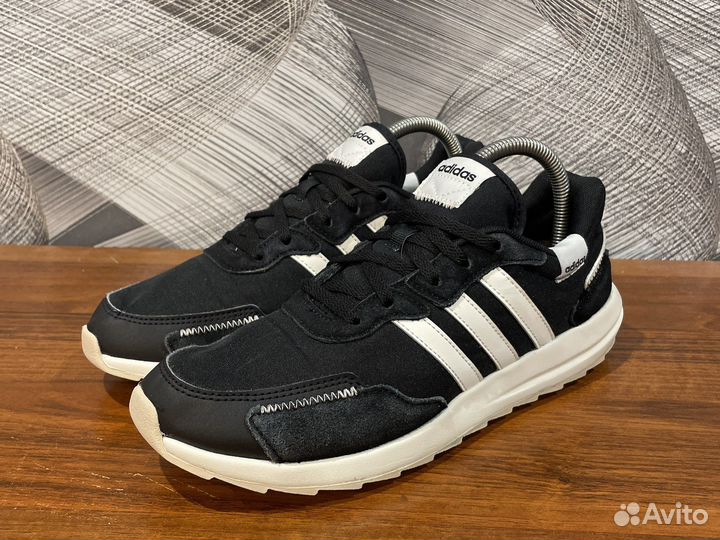 Кроссовки Adidas размер 40,5