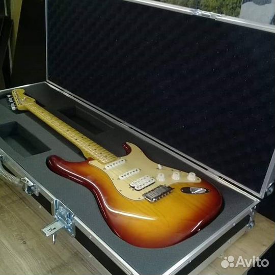 Кейсы для гитар Fender Stratocaster