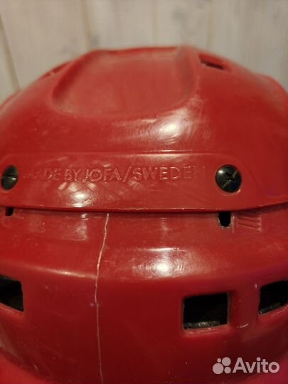 Шлем для хоккея и клюшка