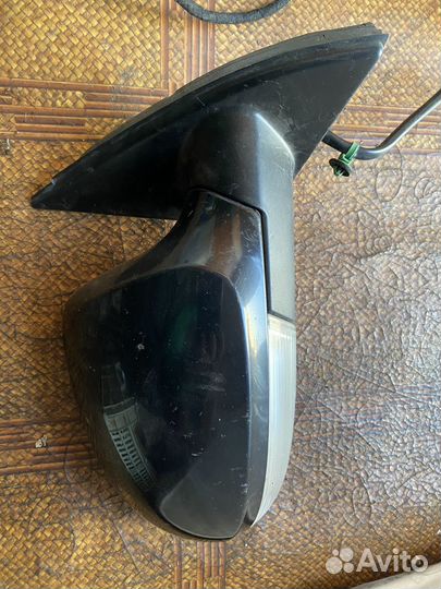 Зеркало правая Volkswagen Golf 5
