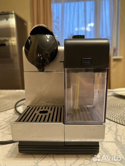 Кофемашина карсульная delonghi lattissima en 520 s