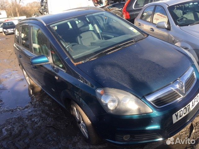 Разбор на запчасти Opel Zafira B 2005-2012
