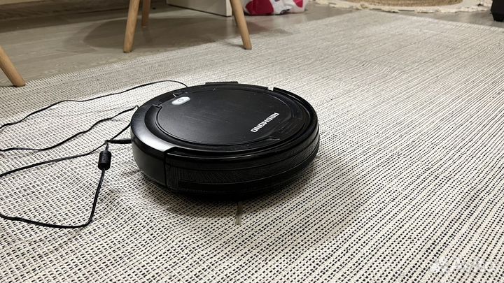 Робот пылесос redmond