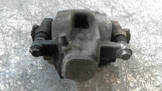 Суппорт тормозной задний правый toyota verso AR2