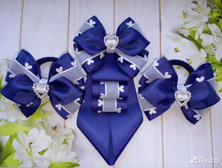 Банты и галстук для школы