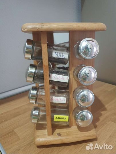 Полка настенная деревянная для специй