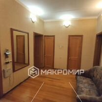 3-к. квартира, 80 м², 1/9 эт.