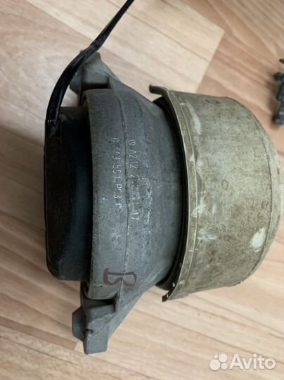 Опора двигателя Мерседес W212