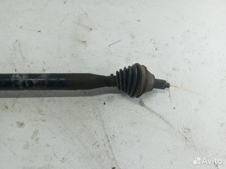 Привод передний правый Volkswagen Polo хетчбэк 1