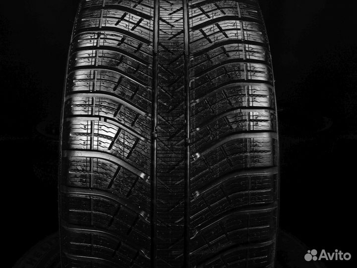 Michelin Pilot Alpin 5 SUV 305/40 R20 и 275/45 R20 111V