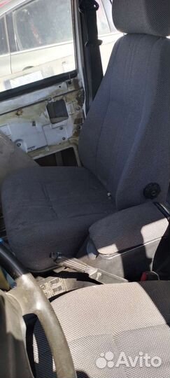 Передние сиденья Волга 3110