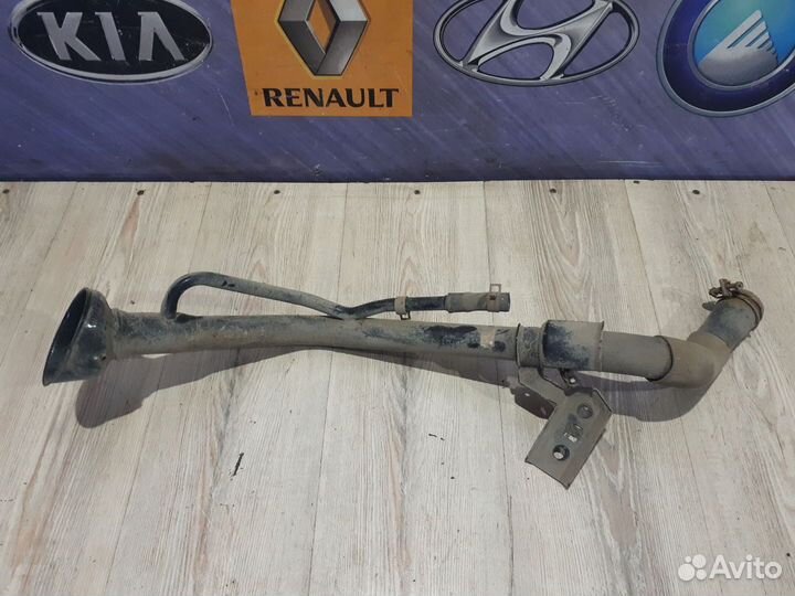 Горловина топливного бака бензобака Nissan note E1