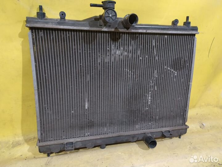Радиатор основной nissan tiida C11 Ниссан тиида