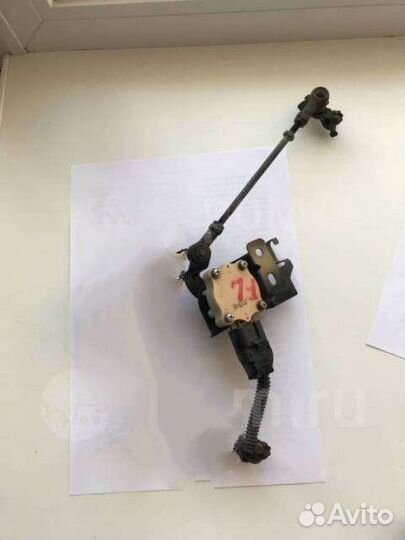 Датчик высоты дорожного просвета Lexus RX 03-09 г