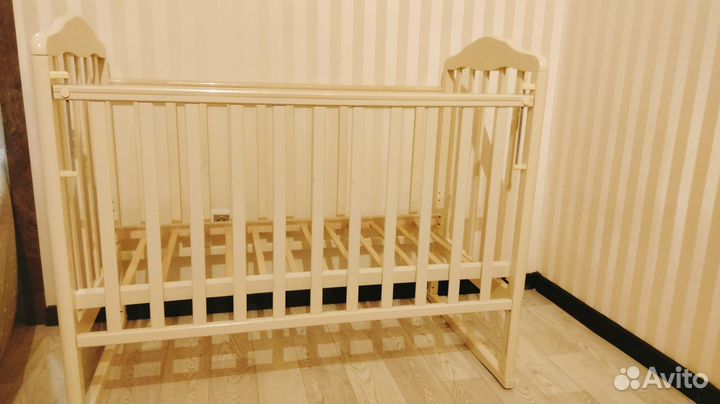 Кроватка для новорожденных