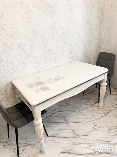 Кухонный стол