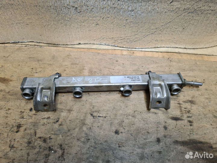 Топливная рампа рейка Mazda 3 6 BK GG 2.0