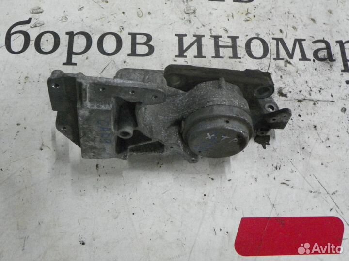 Опора двигателя левая Nissan X-Trail