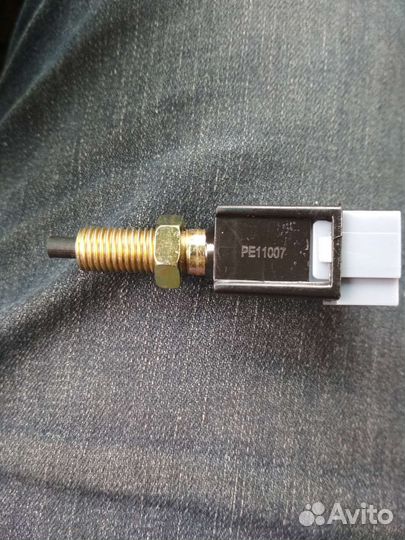 Датчик стоп сигнала на nissan