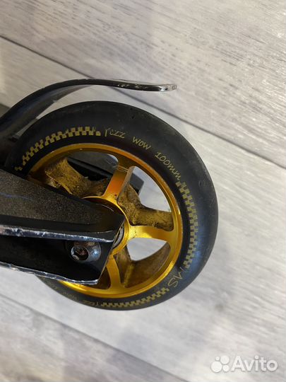 Трюковой самокат