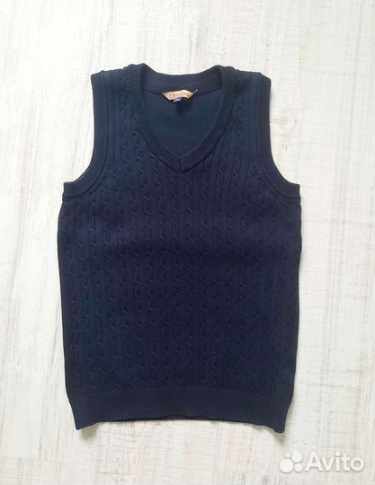 Жилет темно-синий (на 7 лет)