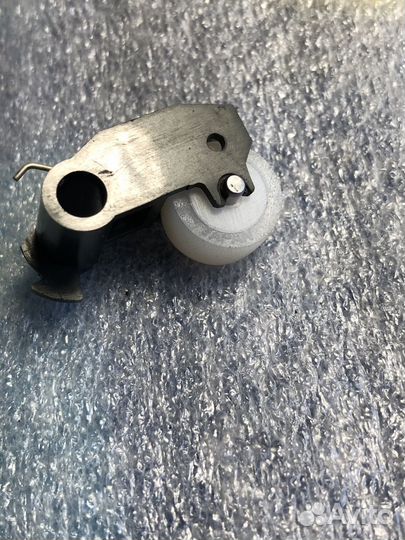 Ролик в сборе + маятник