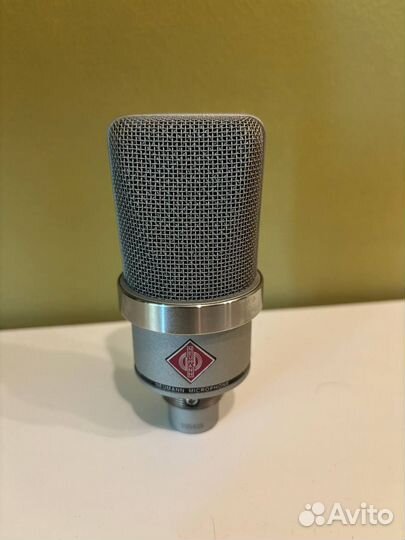 Студийный микрофон Neumann TLM 102